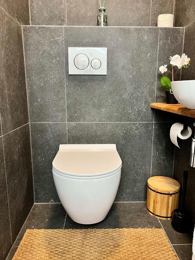 Apartament Modern Flat With Parking Space Wiedeń Zewnętrze zdjęcie